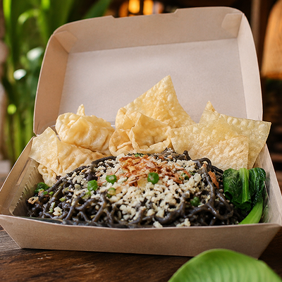 mie pangsit charcoal